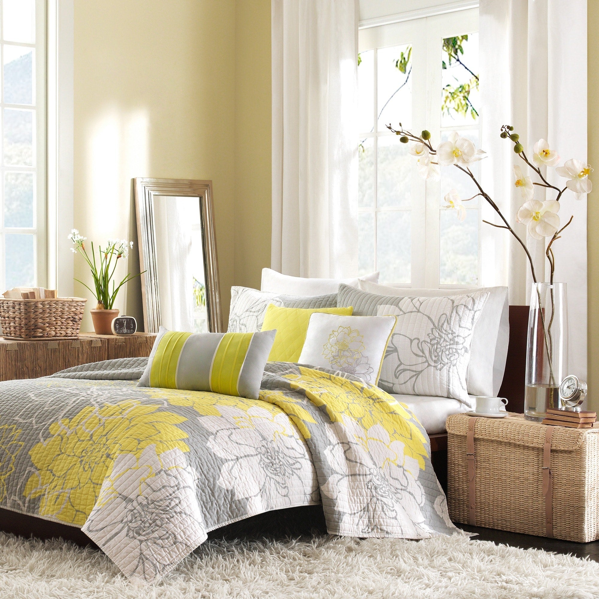 Madison Park Lola Reversible 6-Pc. Quilt Set, King/California King - Taupe Grey/Yellow - Bellso
